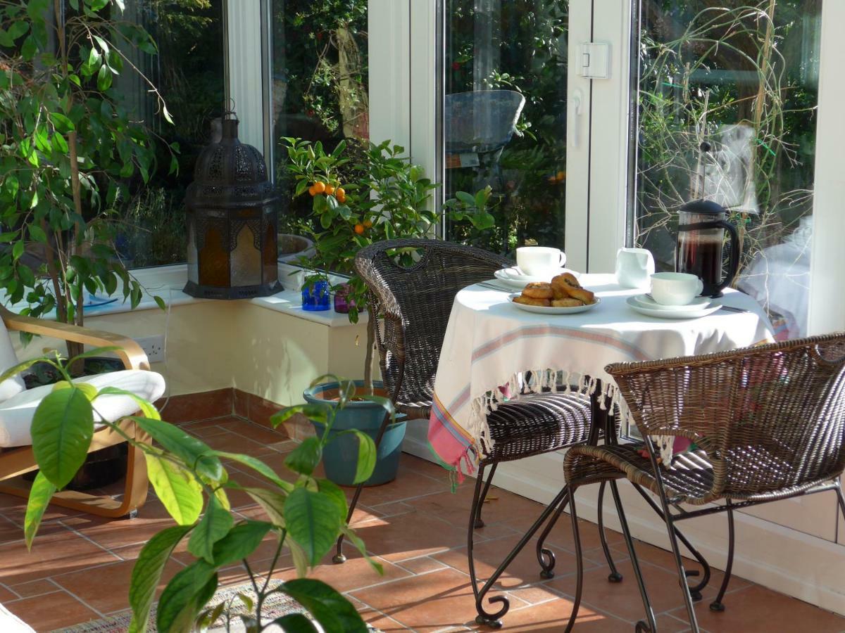 The Olive Tree Bed and Breakfast Gosport Esterno foto